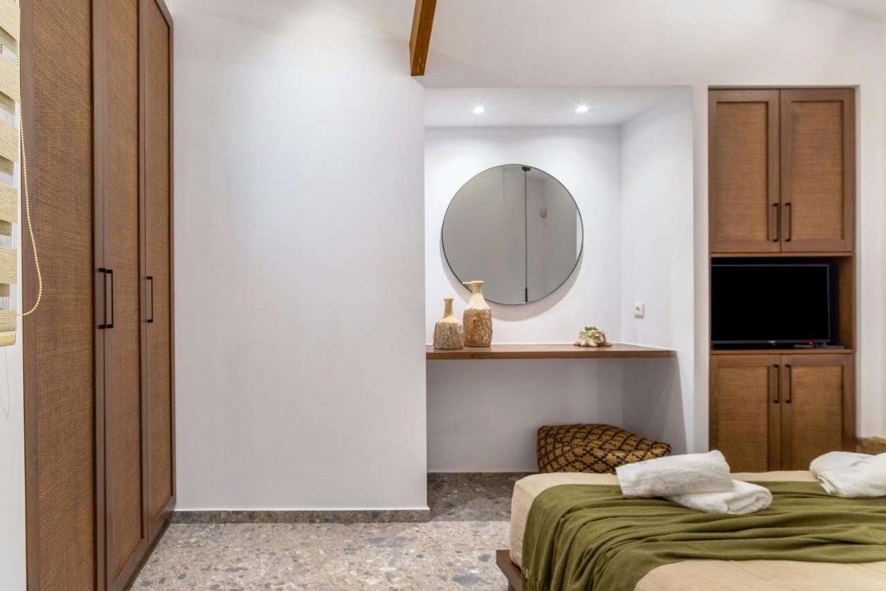 Wave, An Idyllic Seafront Suite Kokkini Hani Exterior foto